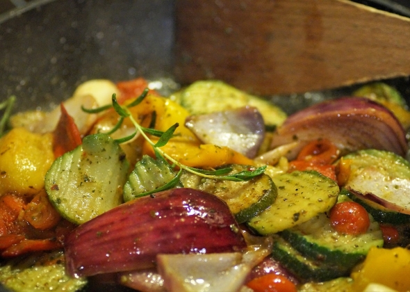 Кабачки с грибами в сливках