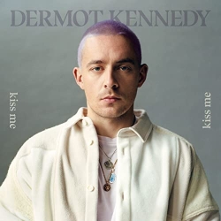 Обложка трека "Dermot Kennedy - Kiss Me"