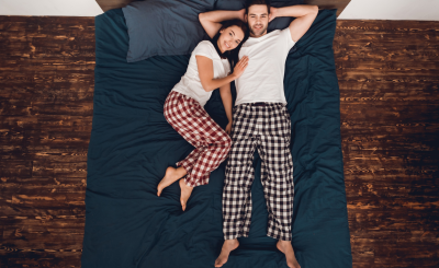 Что говорит о наших отношениях те позы, в которых мы спим