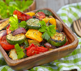 Рецепт для тёплых дней: запечённые овощи