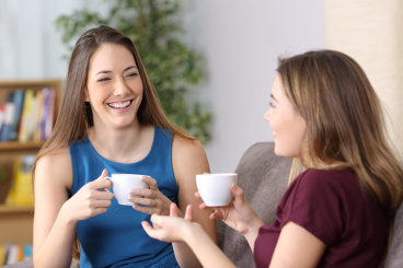 3 знака зодиака, которые всегда найдут о чём поговорить