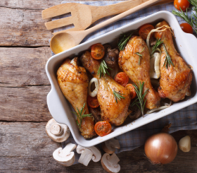 Блюдо дня: куриные голени в сливочно-грибном соусе