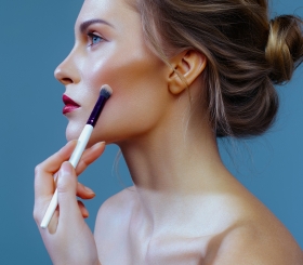 Тренд зимы — естественный макияж