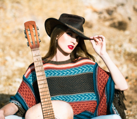 Модные цвета и принты в 2025 году