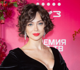 Настасья Самбурская: «Пою шансон и создаю одежду»