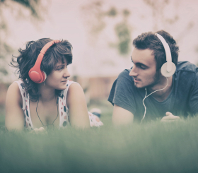 Как музыка управляет нашим мозгом: научные факты и примеры